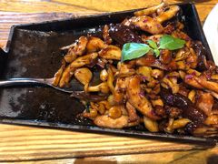 菌菇三杯鸡-中8楼风尚云南菜(颐堤港店)