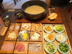 -银米·云南传统过桥米线(双廊黑金冠店)