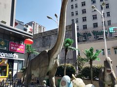 -鸿通城购物中心