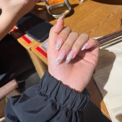 -七月美睫 美甲