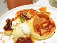 肉桂苹果焦糖香蕉舒芙蕾松饼-娜娜家•Nana And Her Friends Restaurant(小寨原力场店)