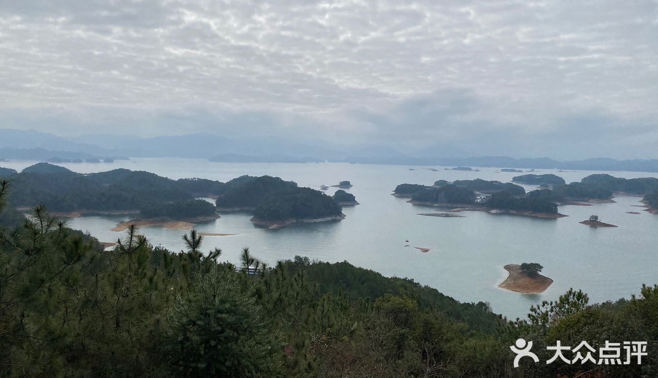 趁着春光明媚[奸笑]带上心爱的TA[爱]走起吧[亲亲]