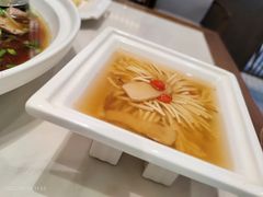 -满江红四季餐厅 · 国家五钻级酒家(新纪元大酒店店)
