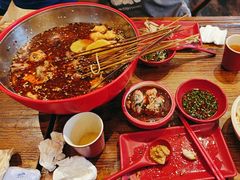 成都特色锅底-红料理|串串有瘾·烧烤(吴中路店)