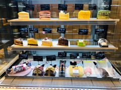 面包甜点陈列柜-野上麦田(中贸广场店)