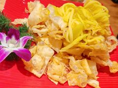 -月亮眼花园餐厅书吧酒吧