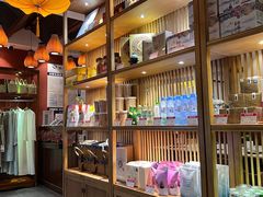 -一叶一世界·素食餐厅(锦华万达店)