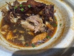 -老码头黑皮肘子锅包肉(赣水路店)