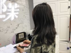 -变画·发型STUDIO