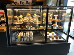 面包甜点陈列柜-星巴克(福州大洋百货分店)