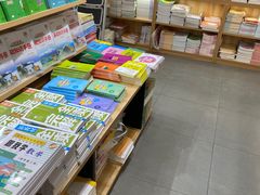 -新华传媒教材书店(中山南二路)