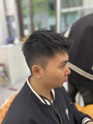 -豪斯塔美发连锁