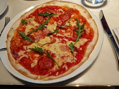 意式萨拉米帕尔马火腿披萨-大八江景意大利西餐厅LargeEight Italy Restaurant(1862时尚艺术中心店)