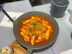弘大粗暴辣炒年糕-chicken plus韩国炸鸡(城阳店)