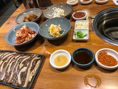 -草家酱蟹炭火烤肉店(珲春南路一店)