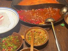 -萍姐火锅·公路夜市(武汉首店)