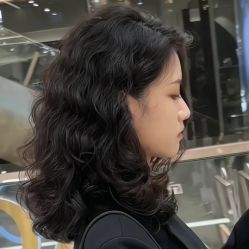 -丝语萱形象