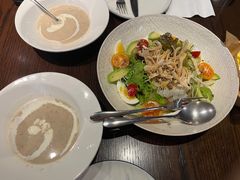 牛油果鸡丝沙拉-斯比特花园西餐厅(东方商厦店)