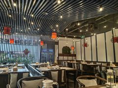 -尚尚仙·酸汤猪手·猪肚鸡火锅(华联万柳购物中心店)