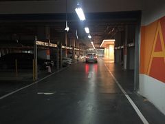 -悠方地下停车场