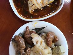 -刘胖娃鱼庄·特色肥肠鱼(杨家坪店)