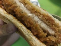 猪扒三明治-胜利茶餐室