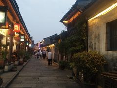 -仓桥直街臭豆腐