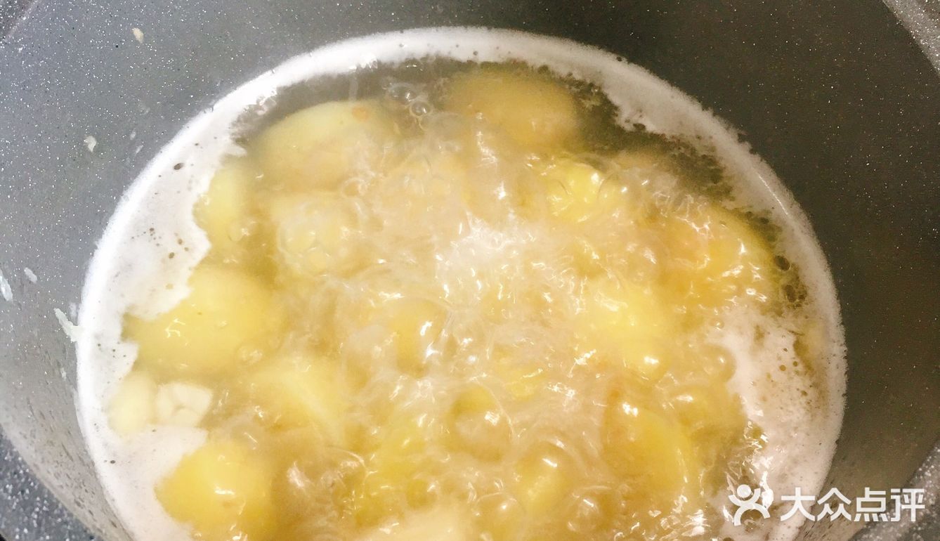 超下饭又简单的✨土豆焖鸡翅✨