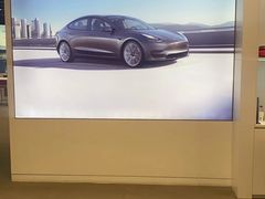 -TESLA 特斯拉(上海太古汇体验店)