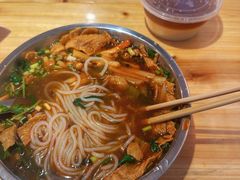 -柳州肥姨妈大骨螺蛳粉(东靖路店)