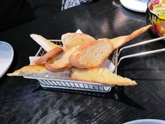 餐前面包-C&R西班牙餐厅