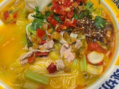 -粉小主·贵州酸汤牛肉粉(南京仙林金鹰店)