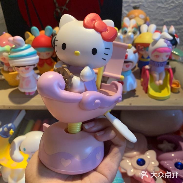 刷爆朋友圈的KFC肯德基Hello Kitty玩具