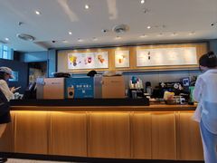 -星巴克(青岛火车北站候车大厅店)