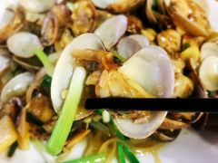 葱姜炒蛤蜊-范饭椰林川湘味海鲜·椰子鸡(三亚湾椰梦长廊店)