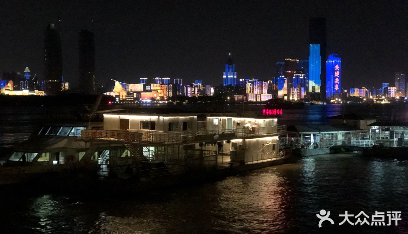 大成路夜市:经久不衰的热闹非凡
