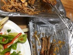 -亨利烧烤(理想山店)