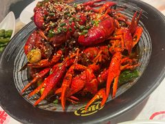 -肥肥虾庄·金牌油焖大虾(汉街SKP店)
