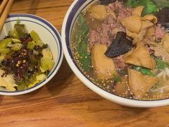 -云阿蛮云南生烫牛肉米线(奉贤路店)