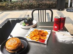 露天位-shark burger·鲨鱼汉堡(交子大道店)