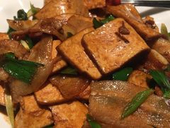 攸县香干炒黑猪肉-悦融琥珀·京鲁菜·海味珍品(西单店)