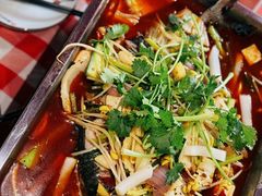 -后街佬·炭火鲜鱼杂(南城店)