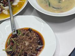 -湖畔鲁菜·二十年老字号餐厅(大明湖店)