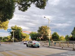 -丹水桥地锅鱼·翘嘴鲌·地方特色全鱼宴(丹江口大坝店)