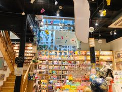 -猫的天空之城概念书店(杭州南宋御街店)