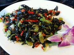 -菌海森林·非遗野生菌火锅(西山区滇池路摩根道店)