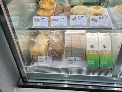面包甜点陈列柜-喜茶(上海奉贤宝龙店)
