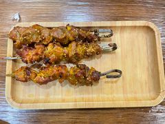 -乡村馕坑肉·烧烤·新疆菜·本地人更爱吃(阿勒泰首店)