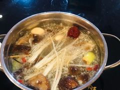 -唯爱KTV聚会餐厅(仙林东城汇店)