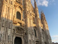 -文艺复兴百货(米兰大教堂广场店)